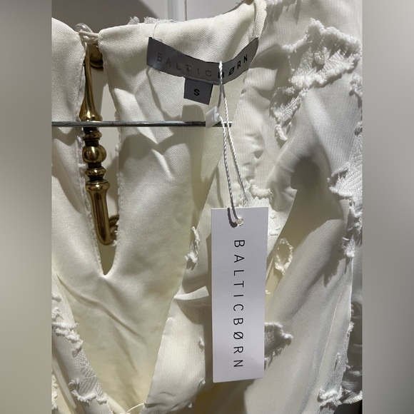 NWTs Baltic Born Evelyn Smocked Maxi Dress in Off White - Picture 8 of 11